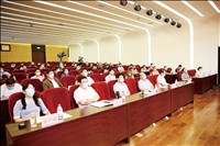山東出版?zhèn)髅焦煞萦邢薰? /></a>
                                        <h3><a href="http://www.88ccw.cn/News/4/25/NewsDetail_4844_1.html" title="《王懿榮書札輯釋》榮獲2020年度國家古籍整理出版專項經(jīng)費資助" target="_blank">《王懿榮書札輯釋》榮獲2020年度國家古籍整理出版專項經(jīng)費資助</a></h3>
                                        <p class="newsinfo">
                                            近日，全國古籍整理出版規(guī)劃領(lǐng)導(dǎo)小組辦公室公布了85個“2020年度國家古籍整理出版專項經(jīng)費資助項目”，齊魯書社《王懿榮書札輯釋》入選。…
                                        </p>
                                    </li>
                                    
                                </ul>
                            </div>
                            <div   id="kokosgisy"   class="pagelist">
                                <ul><li id="kokosgisy"    class=